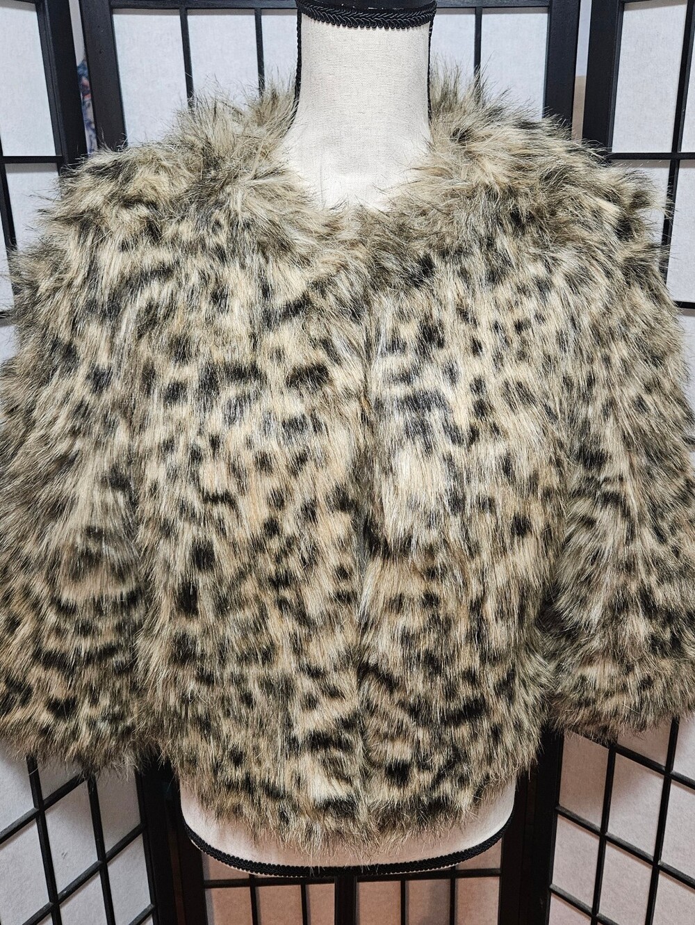 NWT Michael Kors Medium Cropped Faux Fur Leopard Print Glam Shrug Coat